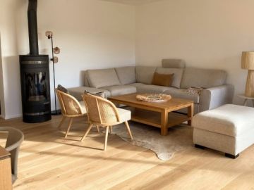 On dirait un intérieur de magazine. 
Vous savez pourquoi ? 🤗

C'est l'aspect chaleureux et noble du #parquet que nous venons de poser ✨

On ne vous en parle...