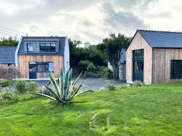 ✨ Deux extensions qui en disent long sur notre savoir-faire : #charpente #mursossaturebois #bardage #menuiseriesextérieures… 🪵 🪟 🚪

Chez @mcpbramoulle ,...