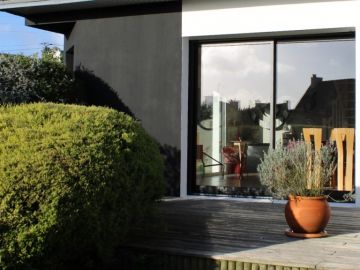 ✨ On ne s'en rend pas toujours compte, mais changer ses menuiseries, c'est un peu comme offrir une nouvelle vie à sa maison 🏠

On a récemment rendu visite à...