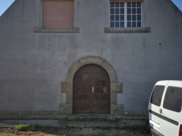 🚪✨ Une façade transformée avec le remplacement de l'ensemble des menuiseries extérieures ! #rénovation
 
Ici zoom 🔎 sur l'élégante porte d’entrée...